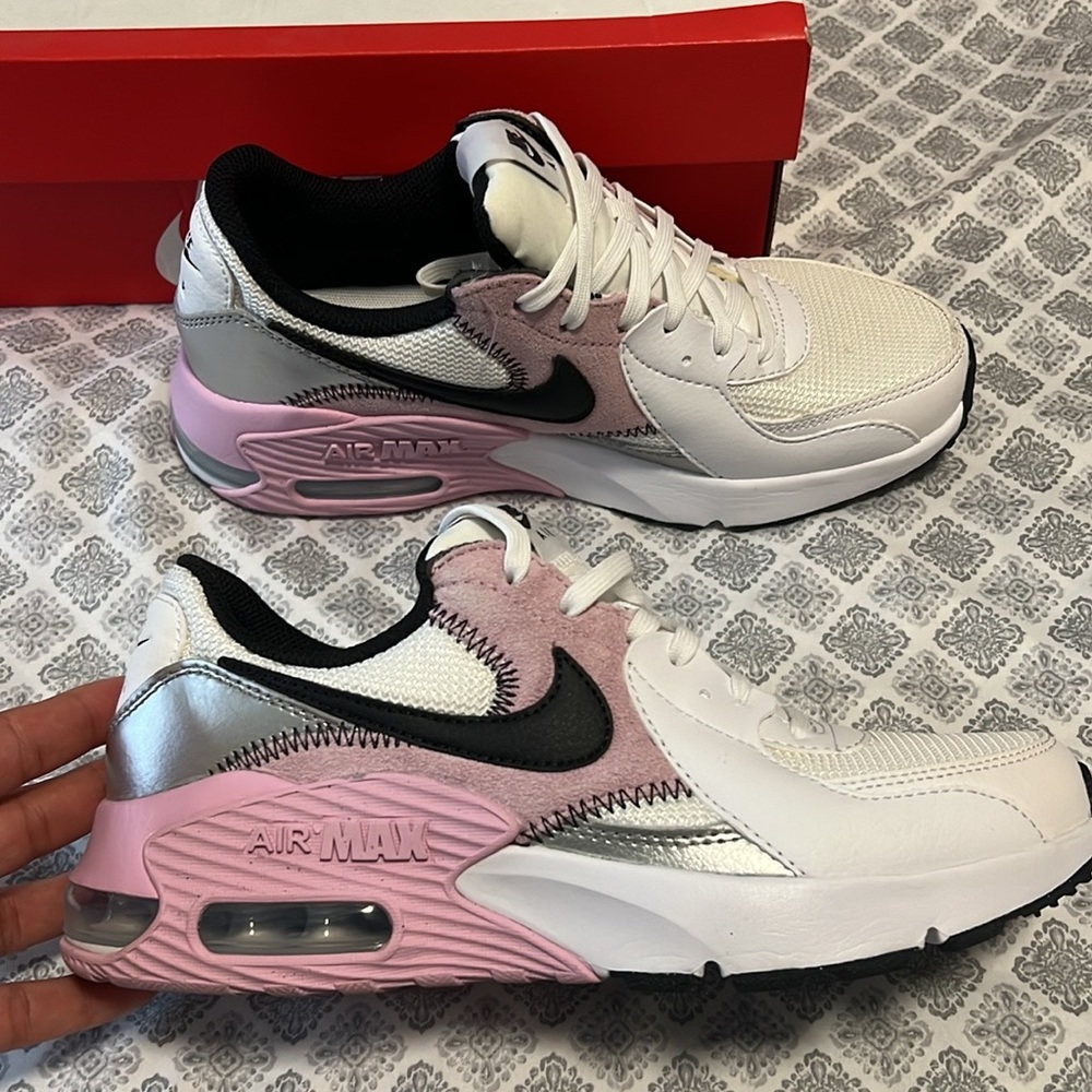 Nike Air Max Sneakers - 7